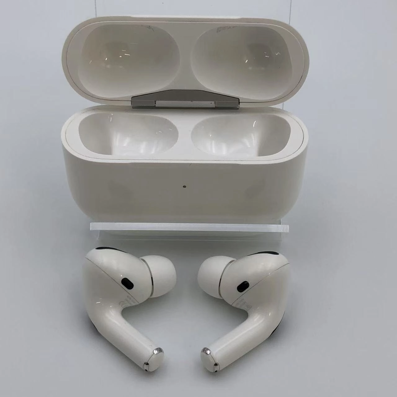 AirPods Pro 第1世代 2019年モデル ホワイト MWP22J/A