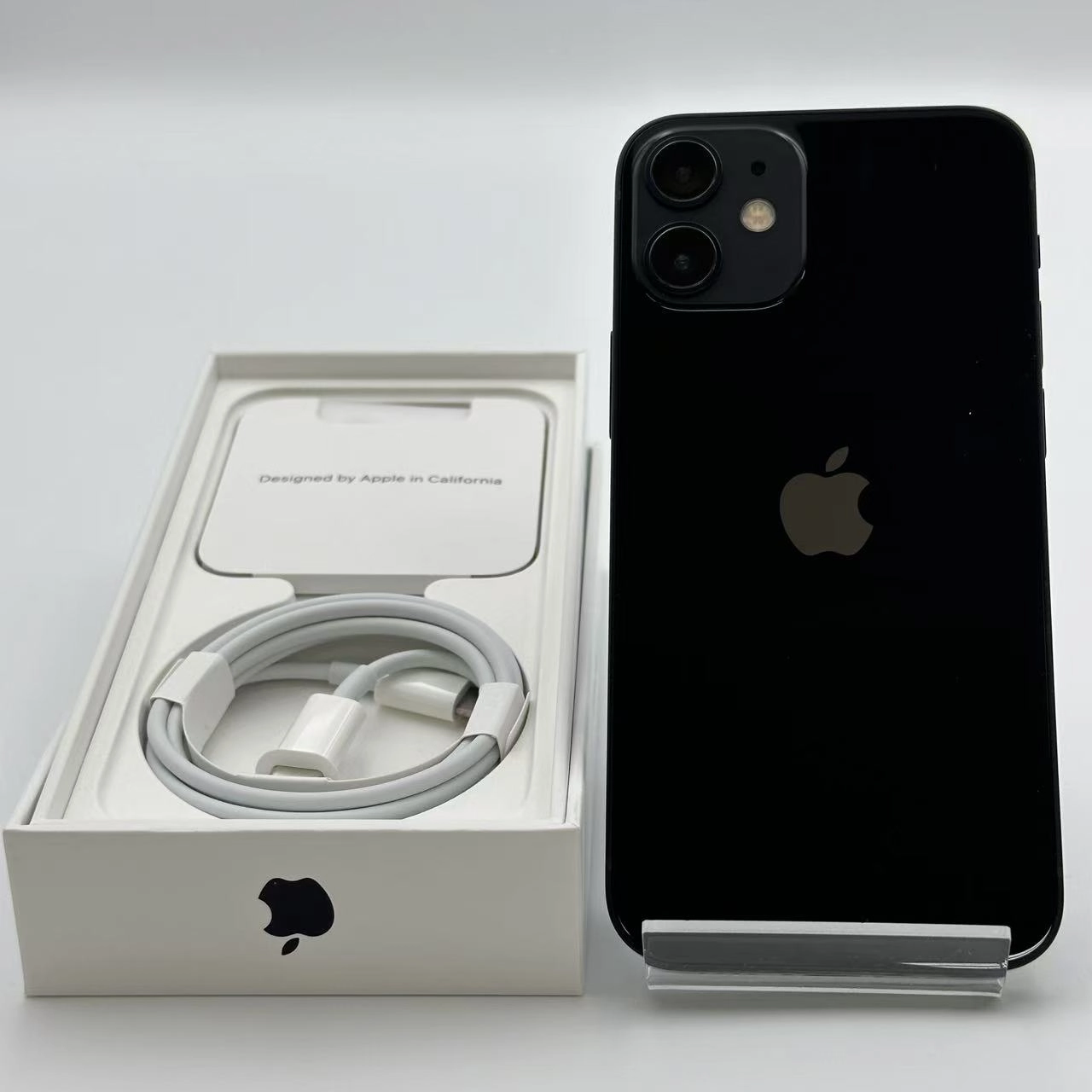 iPhone12 mini 128GB ブラック MGDJ3J/A docomo版SIMフリー 極美品