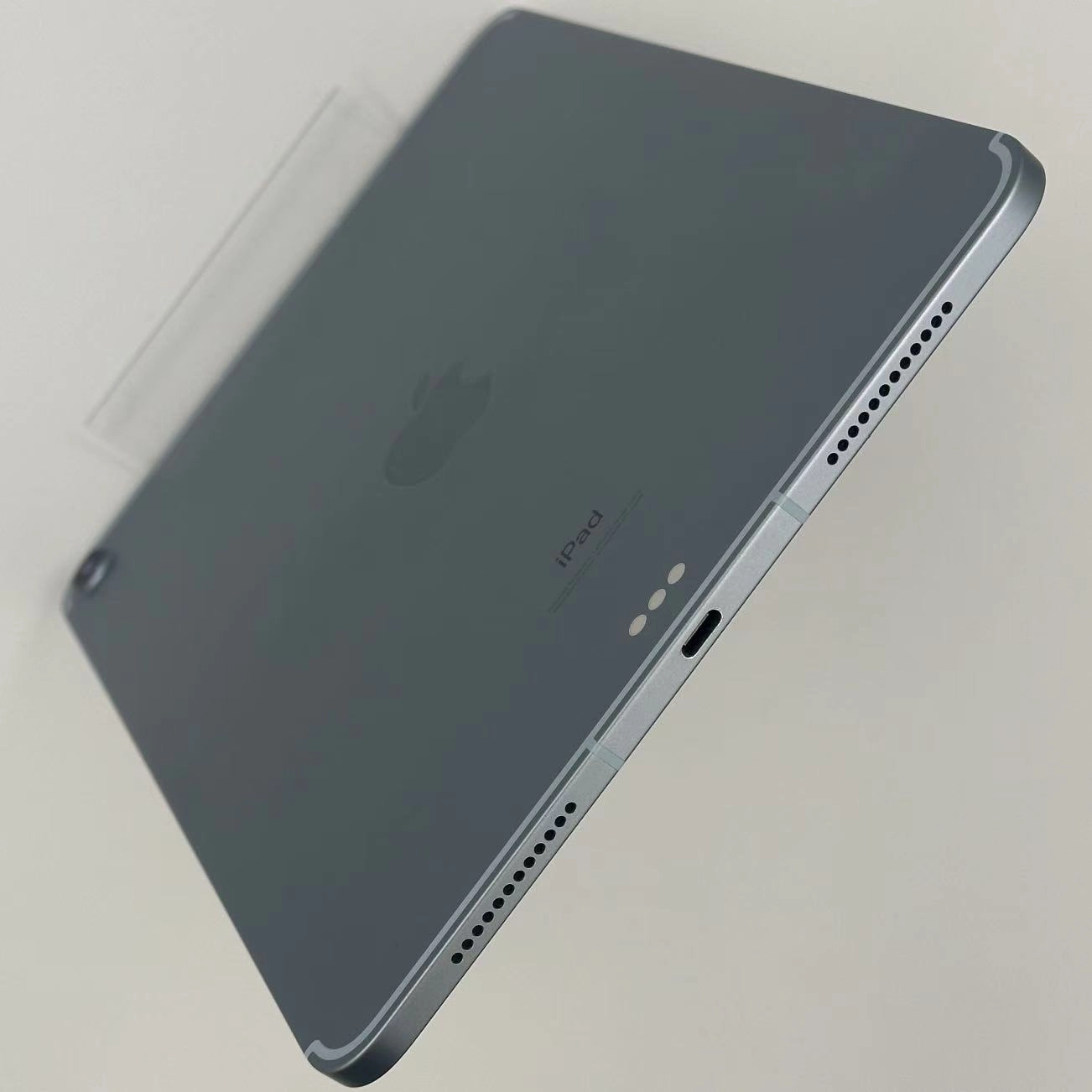 iPad Air 第4世代 256GB スカイブルー MYH62J/A docomo版SIMフリー 美品