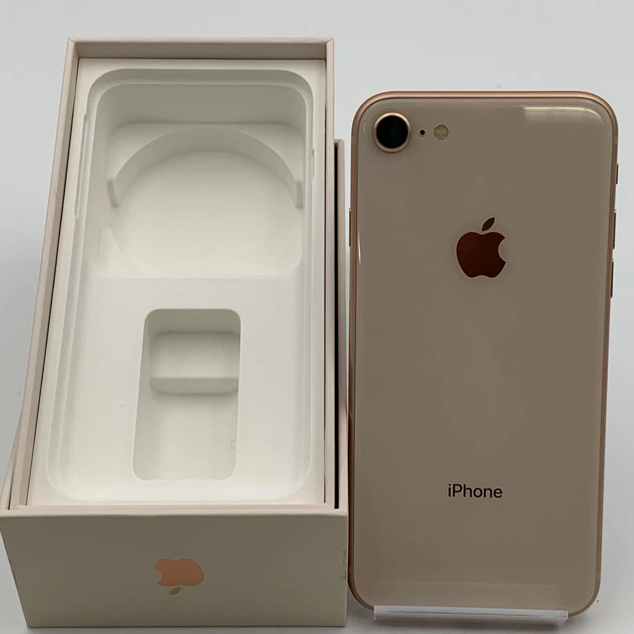 iPhone8 128GB ゴールド MX1F2J/A Apple版SIMフリー　新品同様