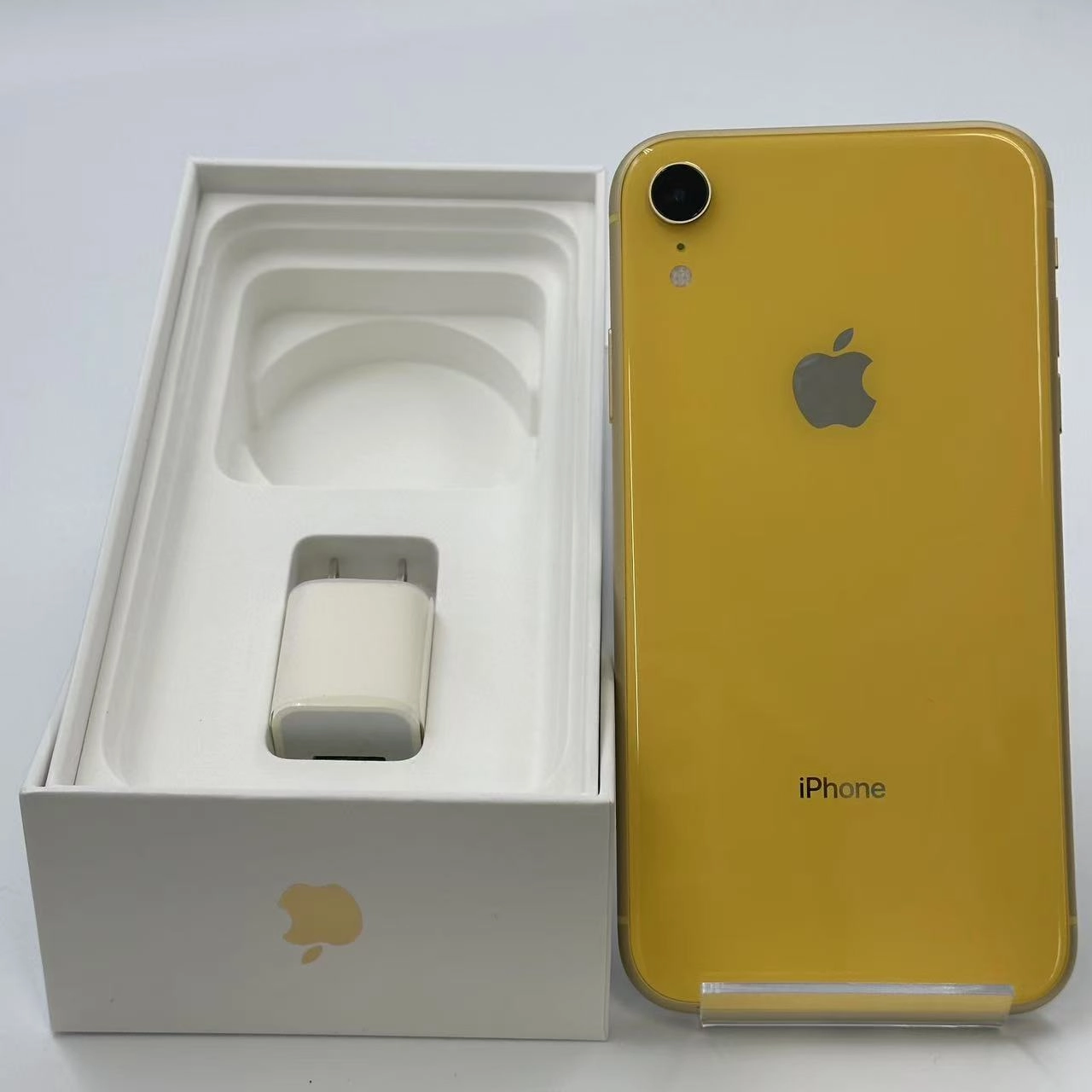 iPhoneXR 64GB イエロー MT082J/A docomo版SIMフリー 極美品