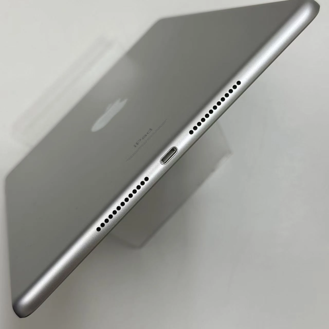 iPad 第9世代 Wi-Fiモデル 64GB シルバー MK2L3J/A 極美品 | 中古 