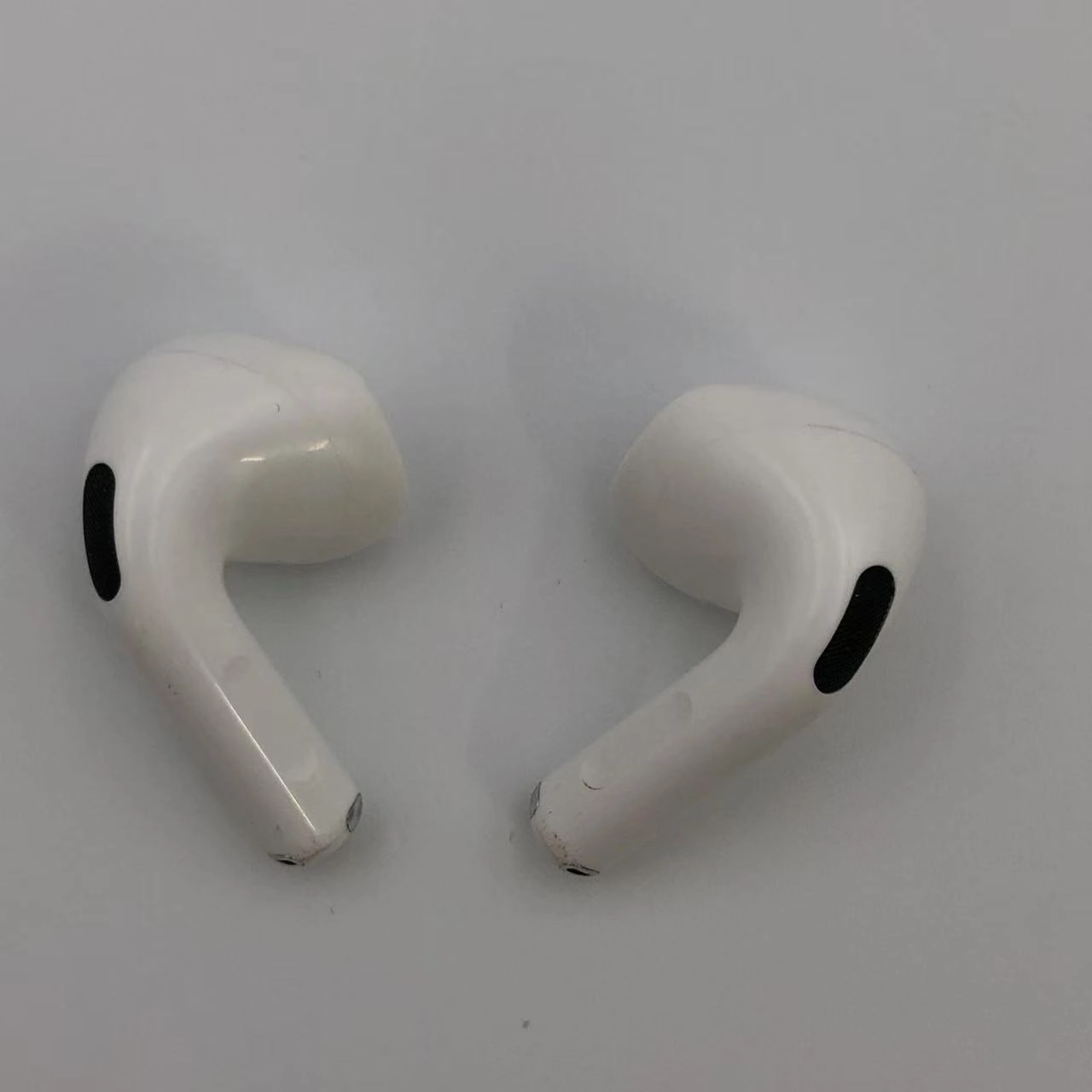 AirPods 第4世代 アクティブノイズキャンセリング搭載 ホワイト MXP93J/A