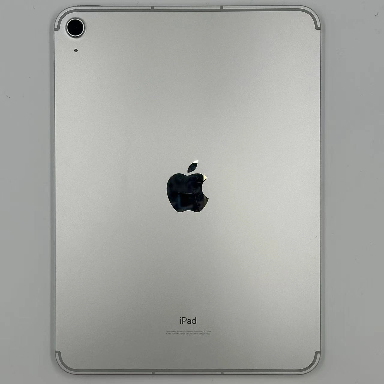iPad 第10世代 64GB シルバー MQ6J3J/A AU版SIMフリー 美品 au iPad 第10世代 64GB シルバー MQ6J3J/A AU版SIMフリー 美品 au