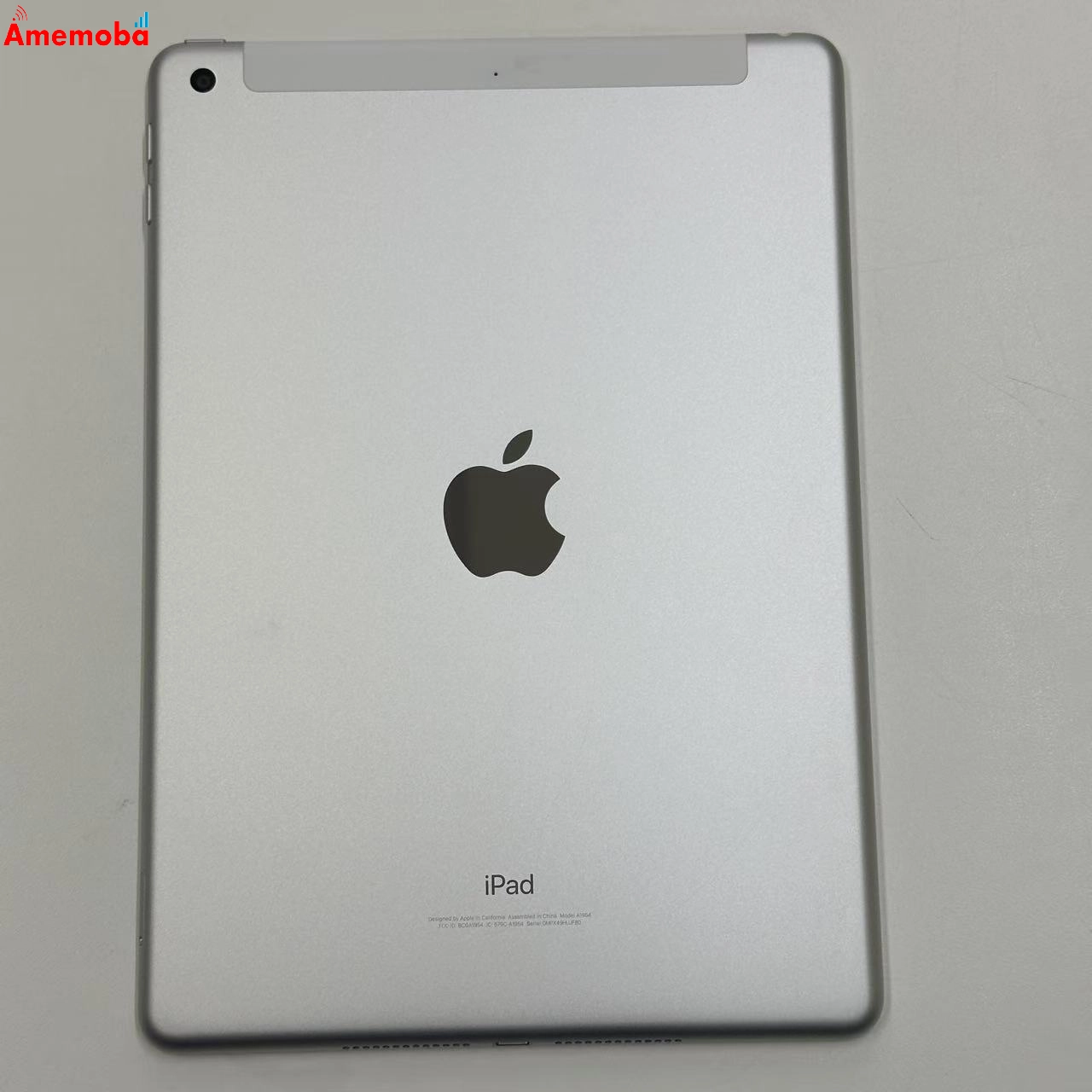 iPad 第6世代 32GB MR6P2J/A docomo版SIMフリー 美品