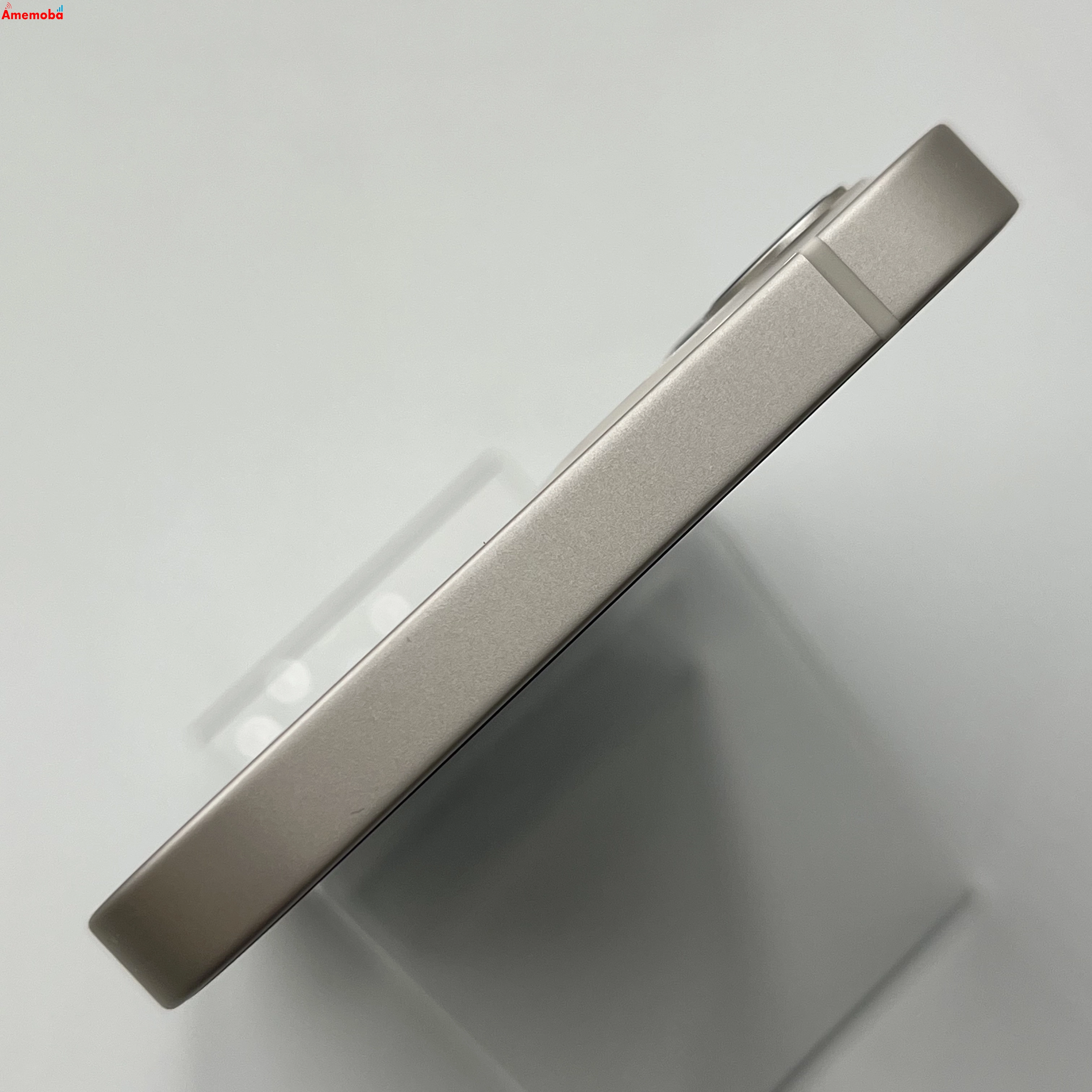 iPhone12 64GB ホワイト MGHP3J/A docomo版SIMフリー 美品