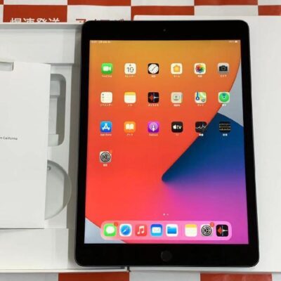 iPad 第8世代 Wi-Fiモデル 128GB MYLD2J/A A2270 ほぼ新品