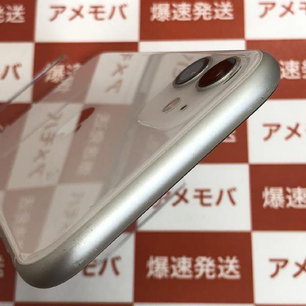 iPhone11 au版SIMフリー 256GB MWM82J/A A2221 ジャンク品-上部