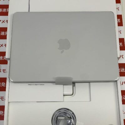 MacBook Air M2 2022  13インチ 8GB 256GB MLXY3J/A A2681 新品同様