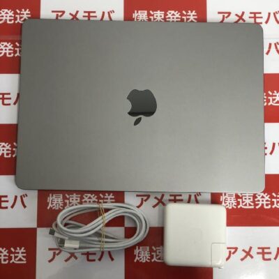 MacBook Air M2 2022  13インチ 8GB 256GB