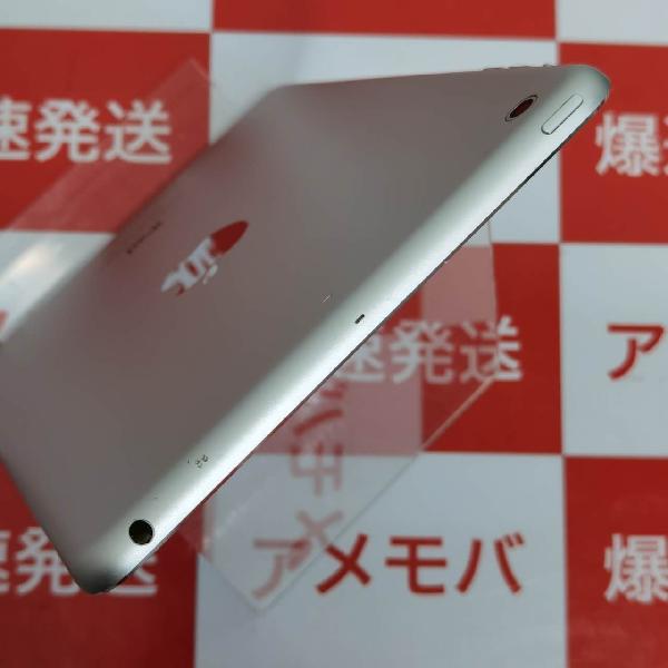 iPad 第8世代 SoftBank版SIMフリー 32GB MYMJ2J/A A2429-上部