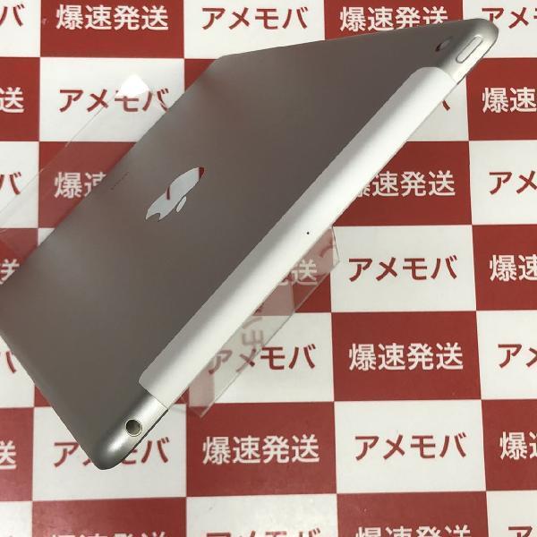 iPad 第5世代 SoftBank版SIMフリー 32GB MP1L2J/A A1823 極美品-上部