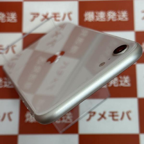 iPhoneSE 第3世代 SoftBank版SIMフリー 64GB MMYD3J/A A2782 極美品-上部