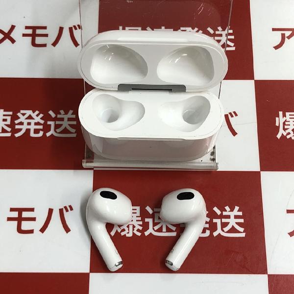 Apple AirPods 第3世代 Lightning充電ケース付き MPNY3J/A 極美品-上部