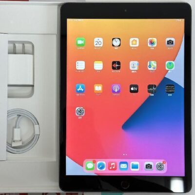 iPad 第8世代 Wi-Fiモデル 32GB MYL92J/A A2270