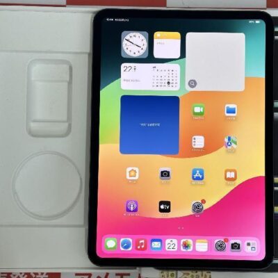 iPad Pro 11インチ 第5世代 au版SIMフリー 256GB MVW13J/A A2837 新品同様