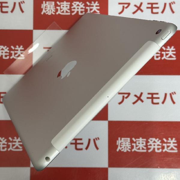 iPad 第8世代 au版SIMフリー 32GB MYMJ2J/A A2429 極美品-上部