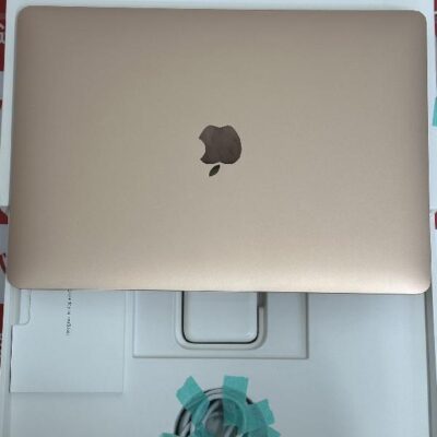 MacBook Air Retina 13インチ 2020  1.1GHz Core i3 8GB 256GB A2179 新品同様