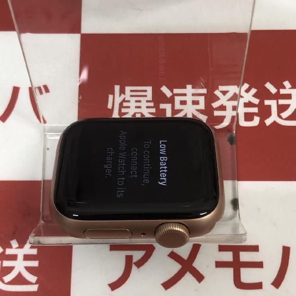 Apple Watch SE GPSモデル 32GB MKQ03J/A A2351 極美品-上部