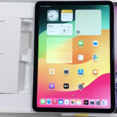 iPad Air 第6世代 11インチ au版SIMフリー 128GB MUXG3J/A A2903 新品同様