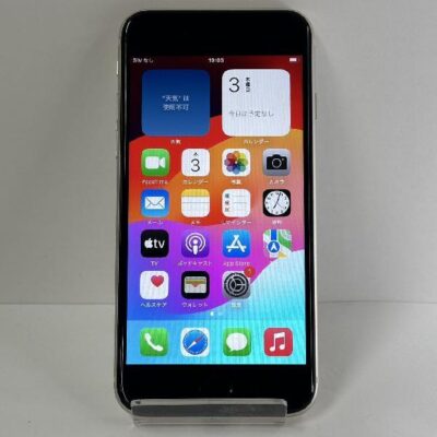 iPhoneSE 第3世代 au版SIMフリー 64GB MMYD3J/A A2782