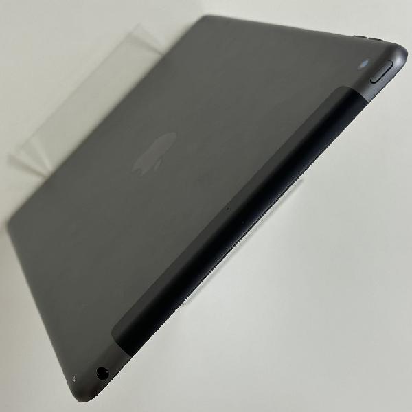 iPad 第8世代 docomo版SIMフリー 32GB MYMH2J/A A2429-上部