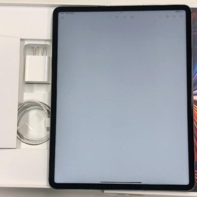 iPad Pro 12.9インチ 第5世代 Apple版SIMフリー 1TB MHRA3J/A A2461 訳あり品