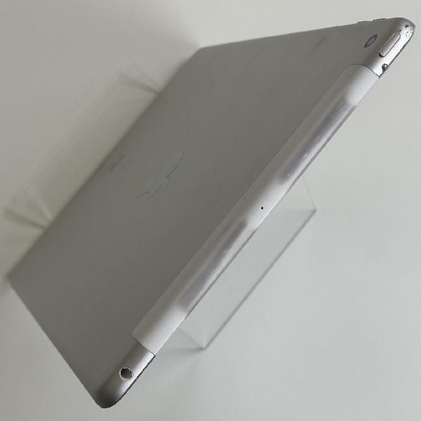 iPad 第8世代 au版SIMフリー 32GB MYMJ2J/A A2429-上部