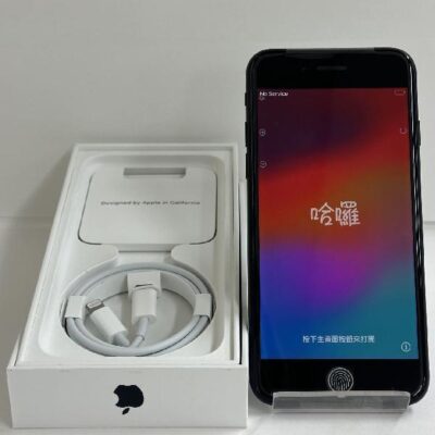 iPhoneSE 第3世代 docomo版SIMフリー 64GB MMYC3J/A A2782 未使用品