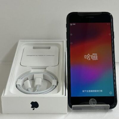 iPhoneSE 第3世代 docomo版SIMフリー 64GB MMYC3J/A A2782 未使用品