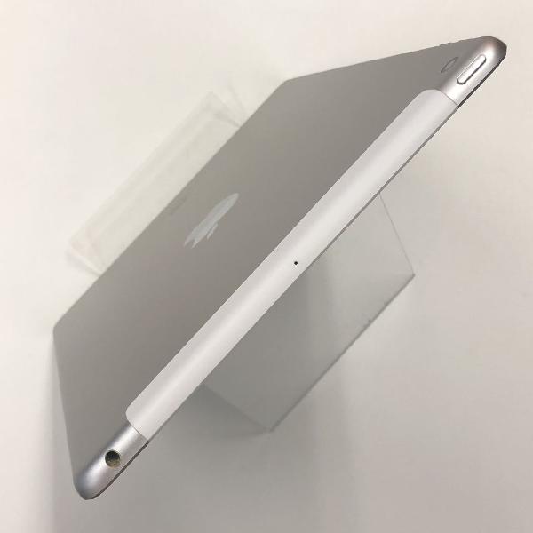 iPad 第5世代 docomo版SIMフリー 32GB MP1L2J/A A1823-上部