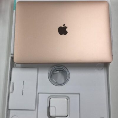 MacBook Air Retina 13インチ 2020  1.1Ghz Core i3 8GB 256GB 美品