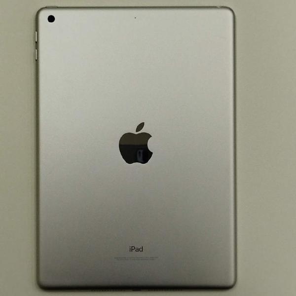 iPad 第5世代 Wi-Fiモデル 32GB MP2G2J/A A1822 美品-裏