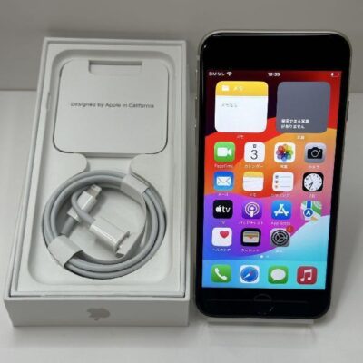 iPhoneSE 第3世代 au版SIMフリー 64GB MMYD3J/A A2782 新品未使用品