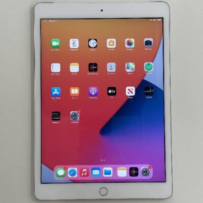 iPad 第7世代 au版SIMフリー 32GB MW6C2J/A A2198 美品