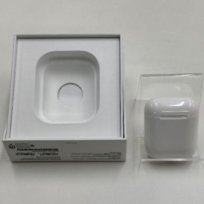 Apple AirPods 第2世代 with Charging Case MV7N2J/A  MV7N2J/A