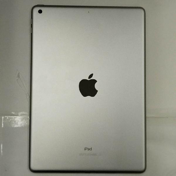 iPad 第7世代 Wi-Fiモデル 32GB MW752J/A A2197 極美品-裏