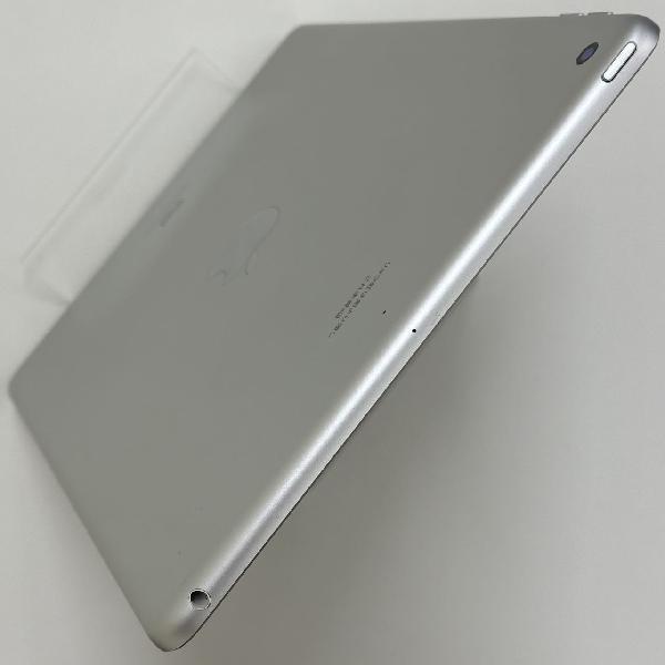 iPad 第9世代 Wi-Fiモデル 64GB PK2L3J/A A2602-上部