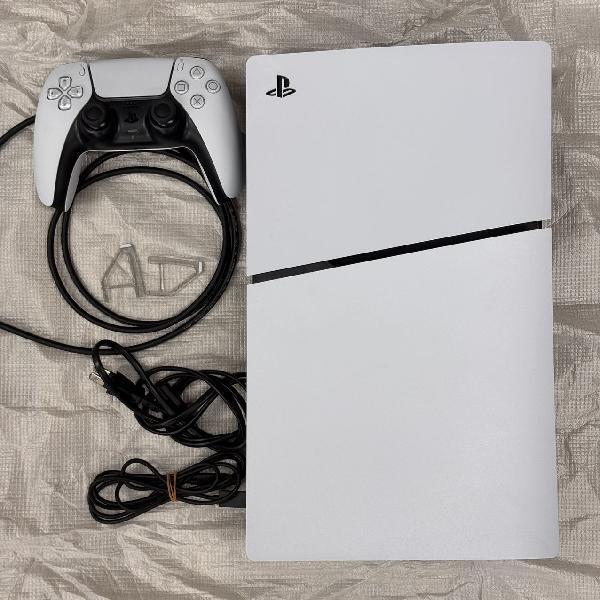 PlayStation5 CFI-2000A01 プレイステーション5 極美品-裏