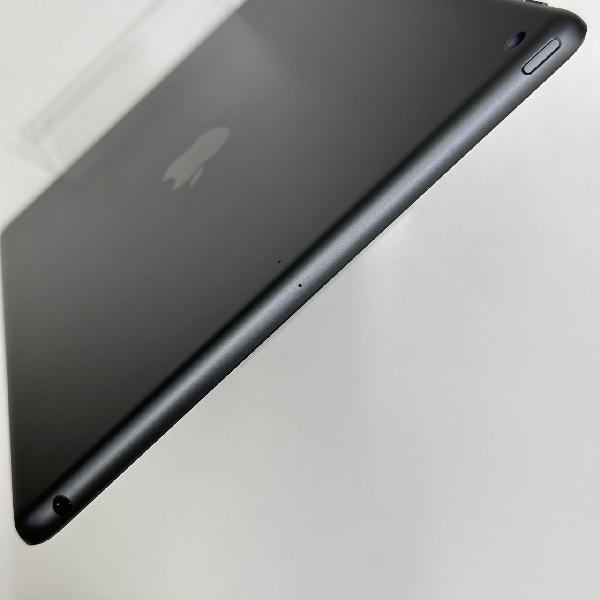 iPad 第9世代 Wi-Fiモデル 64GB MK2N3TH/A A2602-上部