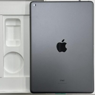 iPad 第9世代 Wi-Fiモデル 64GB MK2K3J/A A2602 極美品