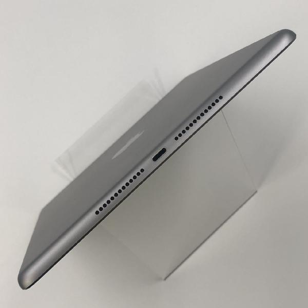 iPad 第6世代 Wi-Fiモデル 32GB MR7F2CH/A A1893 訳あり品-下部